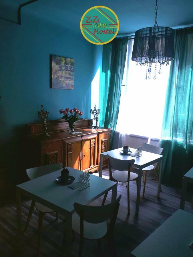 Zizi Central Hostel Varsavia Esterno foto